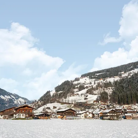 In Ramsau Near Slopes * Ramsau im Zillertal